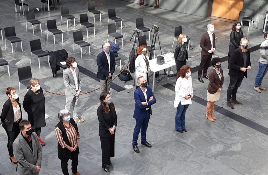 La Plataforma de Entidades Sociales acude al Parlamento en conmemoración del Día Mundial por la Erradicación de la Pobreza