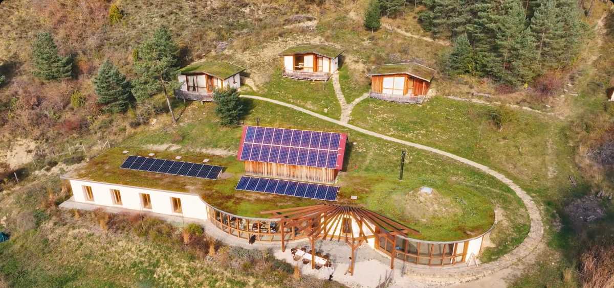 El espacio de bioconstrucción Agotzenea en el programa Bizib(h)erri