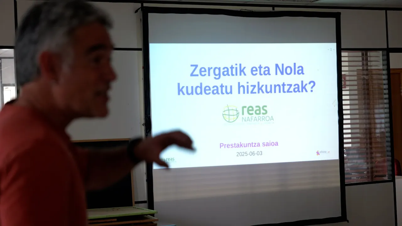 REAS Navarra impulsa protocolos de normalización del euskera en sus entidades