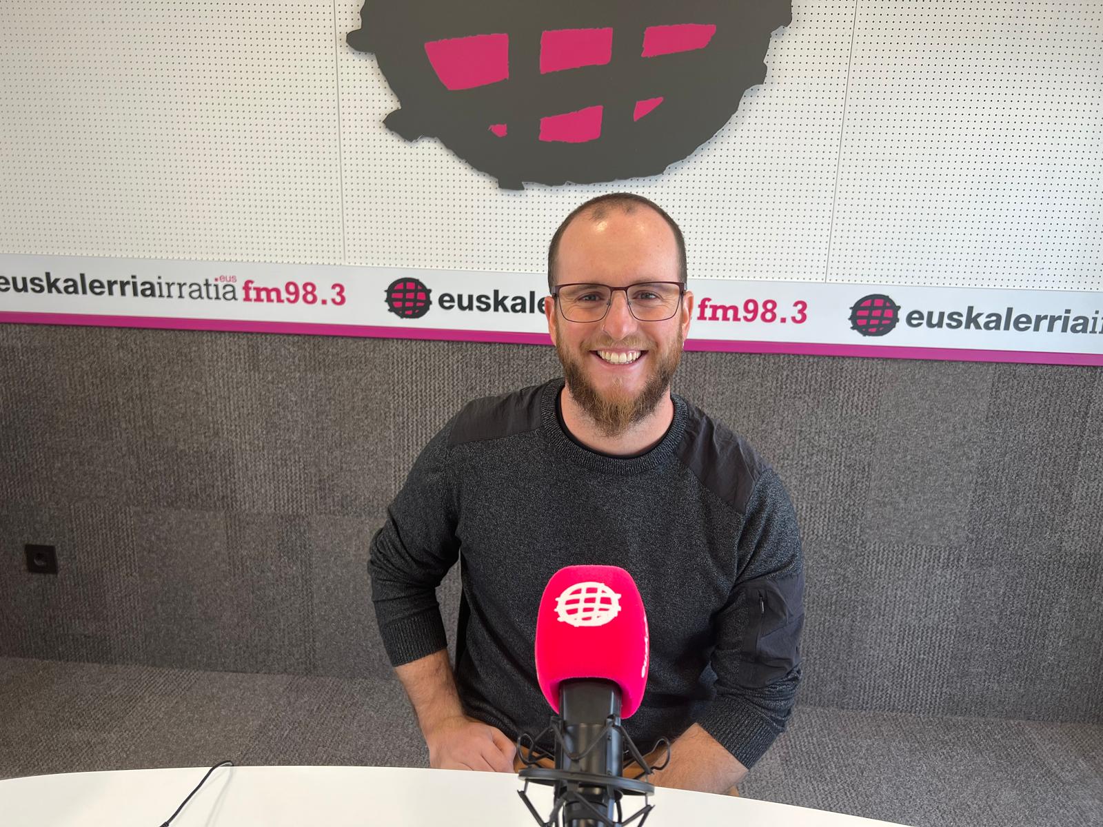 “KarKarCar auto elektrikoa partekatzeko aplikazioa da”