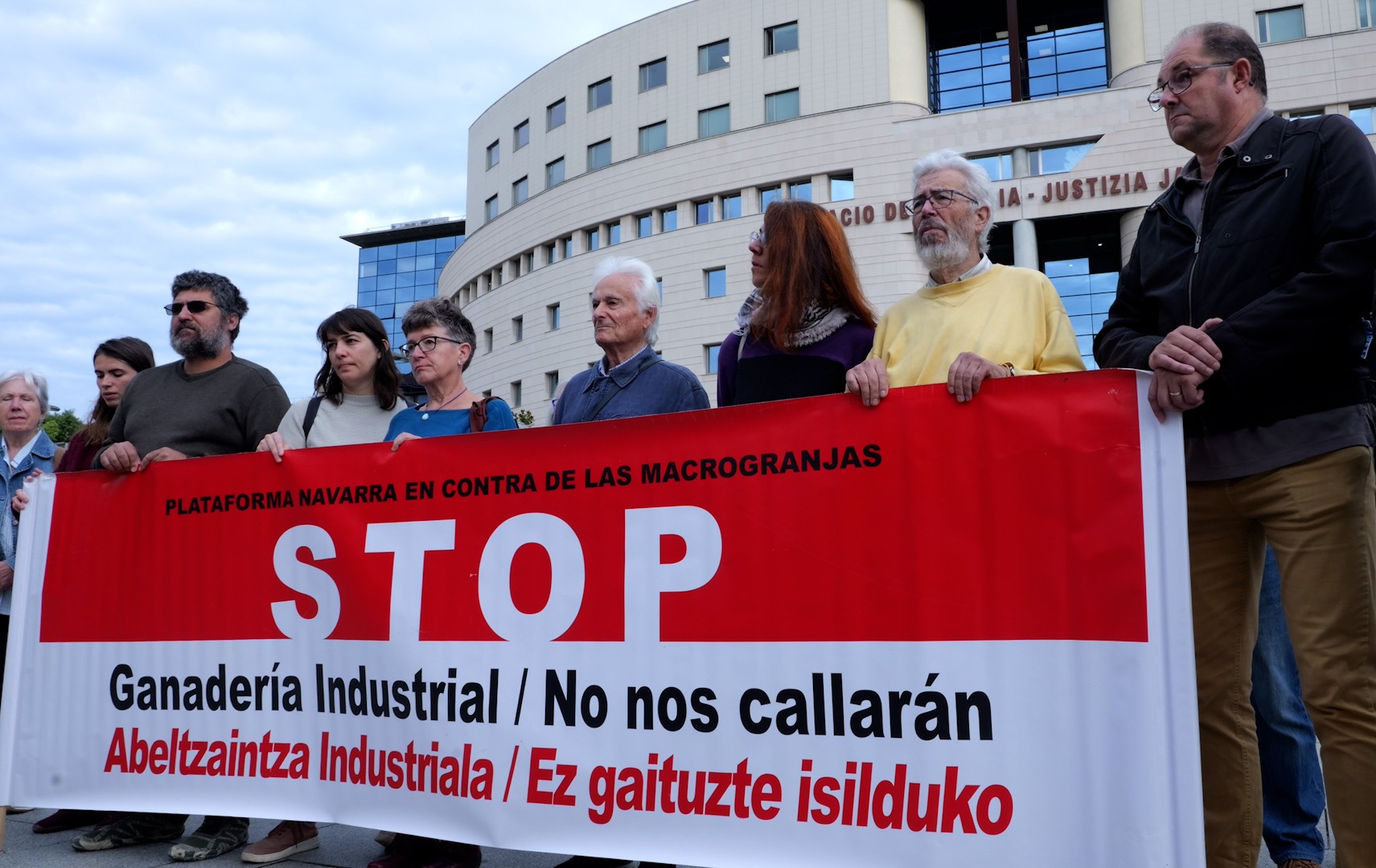 Comienza el juicio contra la macrogranja Valle de Odieta por contaminación