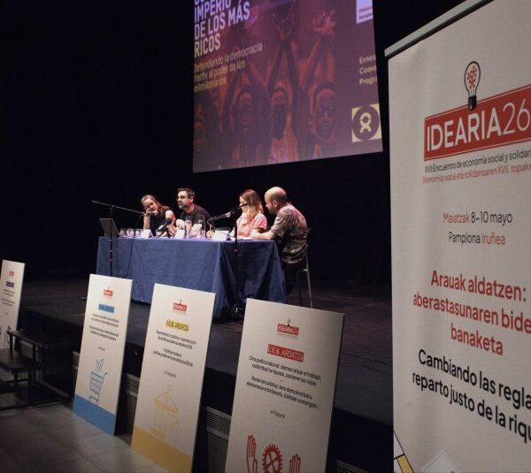 Pamplona reúne a cerca de 200 personas en una exitosa edición de Idearia dedicada al reparto justo de la riqueza